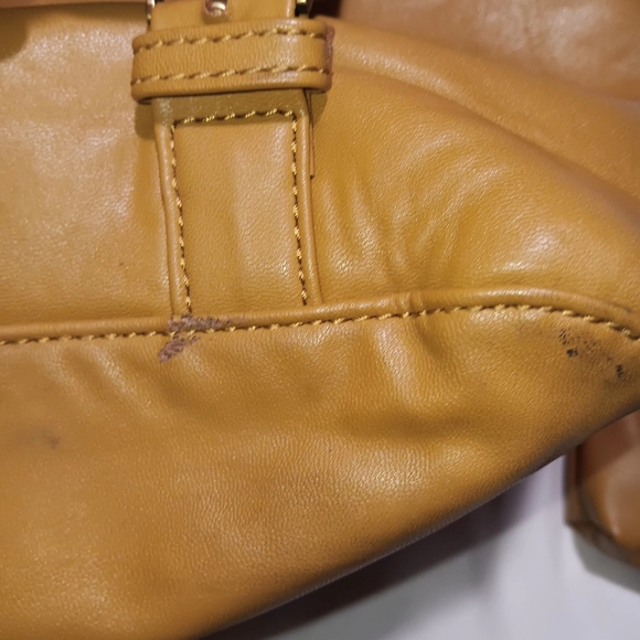 timi & leslie Charlie Diaper Bag with side bag in good condition any defects see - Picture 9 of 16